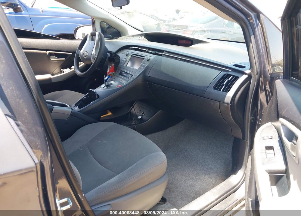 2013 TOYOTA PRIUS TWO VIN: JTDKN3DU2D5642401
