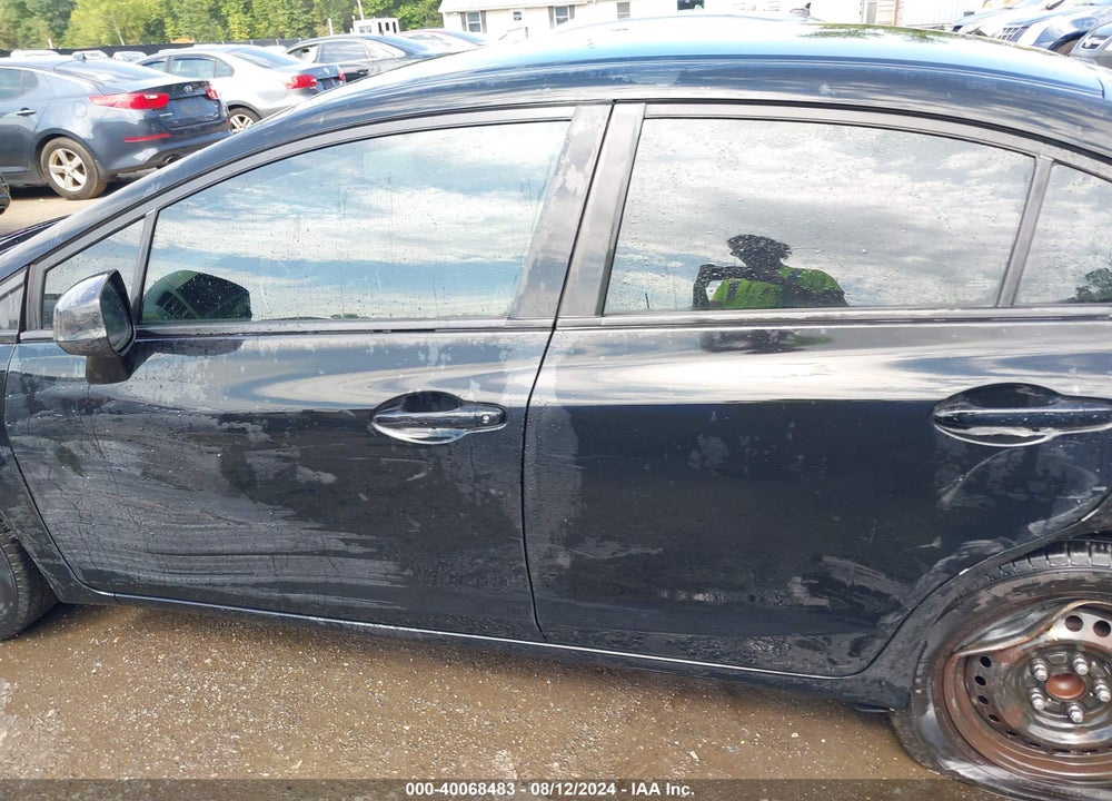 2012 HONDA CIVIC LX VIN: 19XFB2F57CE374068