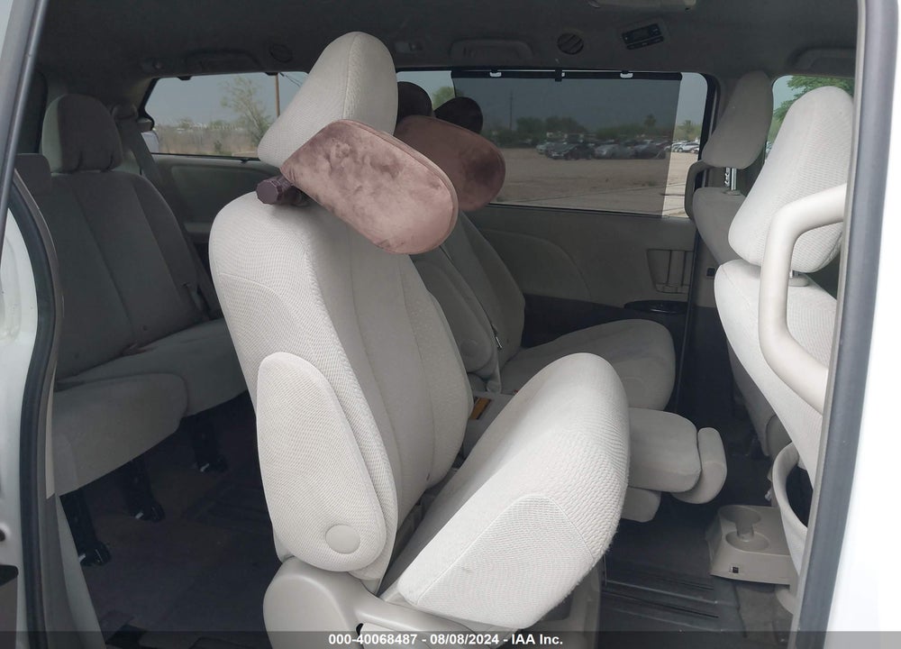 2014 TOYOTA SIENNA LE V6 8 PASSENGER VIN: 5TDKK3DC8ES485923