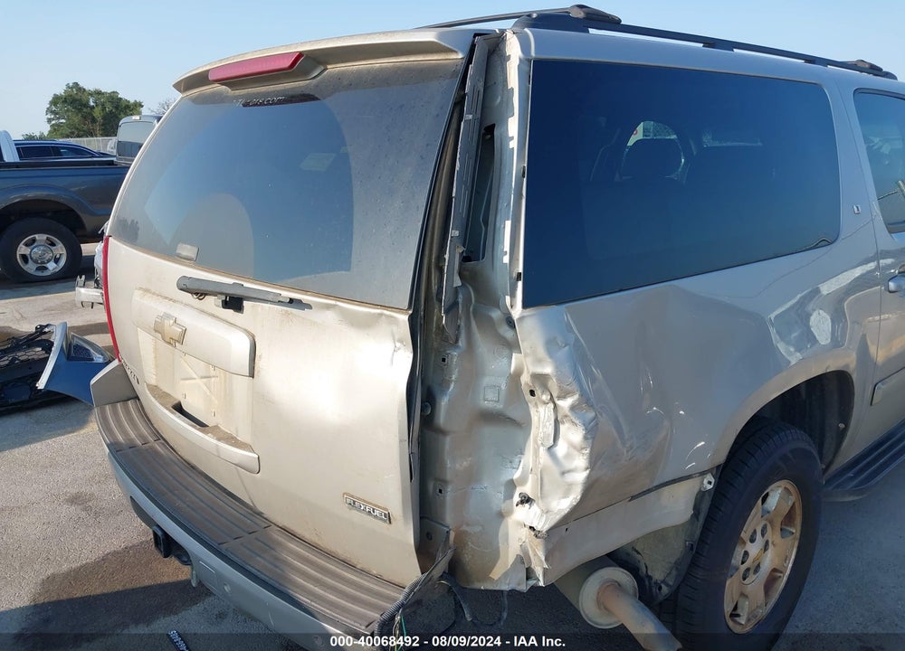 2008 CHEVROLET SUBURBAN 1500 LT VIN: 3GNFC16008G185681