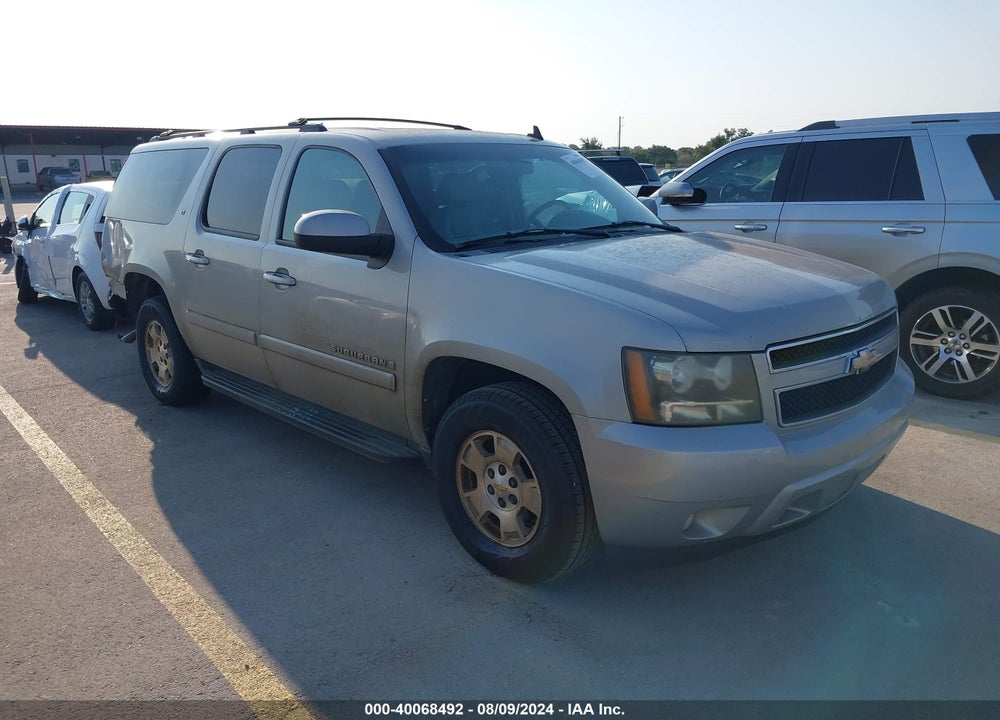 2008 CHEVROLET SUBURBAN 1500 LT VIN: 3GNFC16008G185681