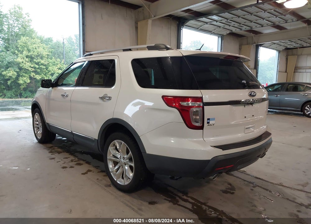2015 FORD EXPLORER XLT VIN: 1FM5K8D82FGC32559