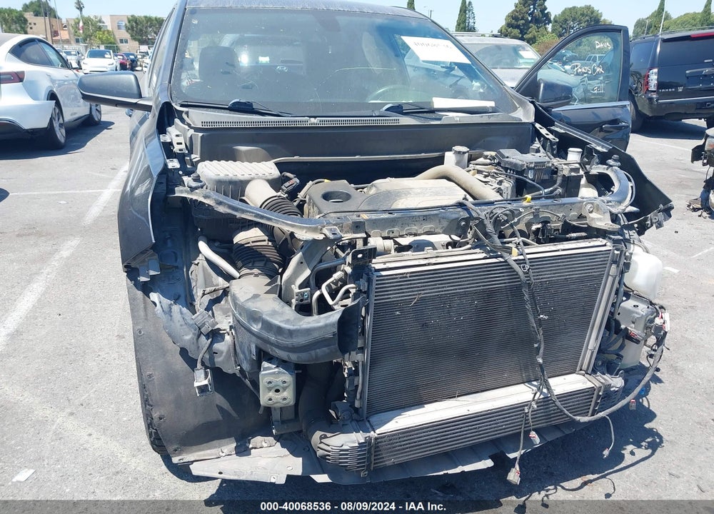 2019 CHEVROLET EQUINOX LT VIN: 2GNAXKEV5K6193652