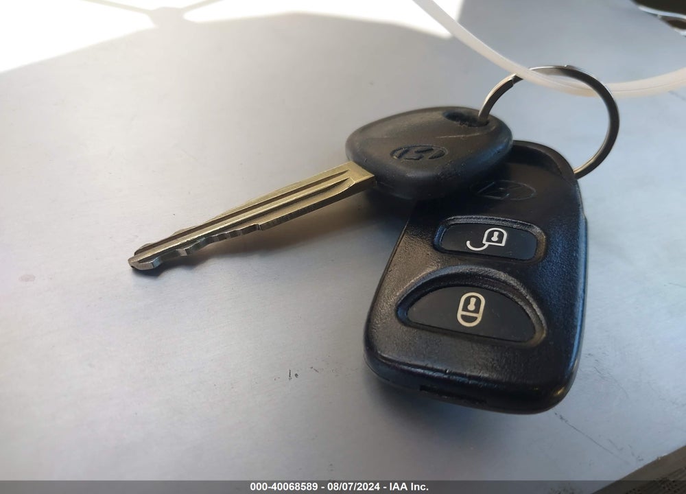 2009 HYUNDAI TUCSON GLS VIN: KM8JM12B29U014139