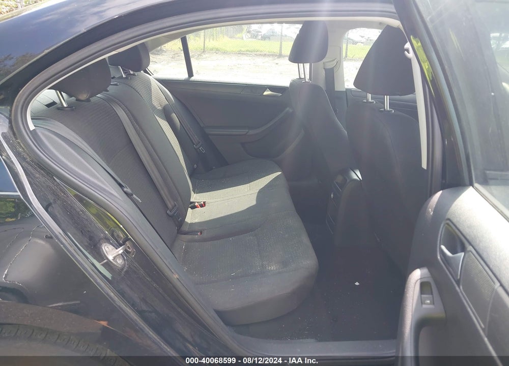 2015 VOLKSWAGEN JETTA 2.0L S VIN: 3VW2K7AJ8FM403763