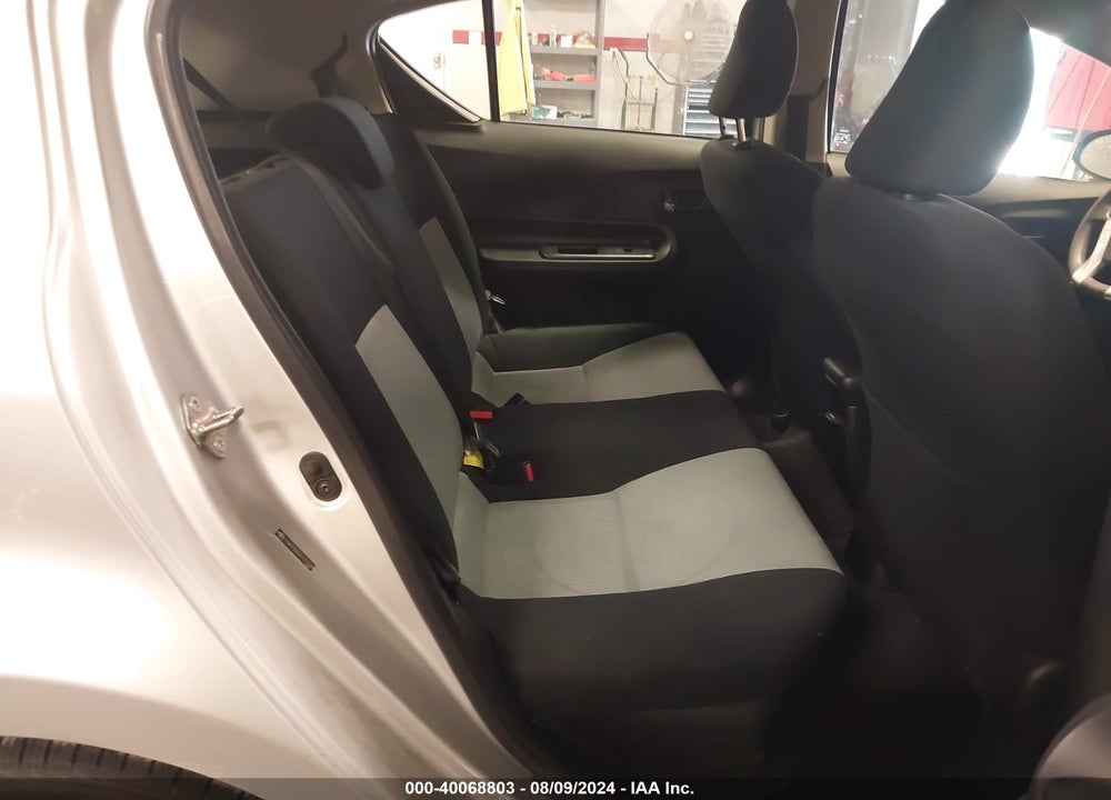 2016 TOYOTA PRIUS C TWO VIN: JTDKDTB33G1131529