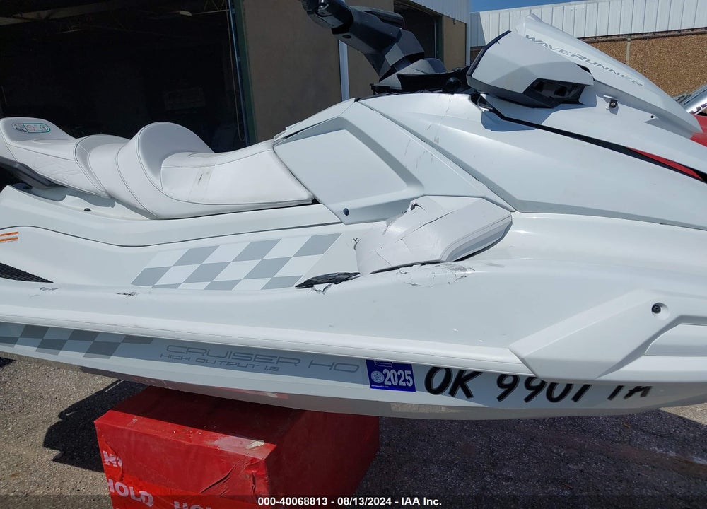 2023 YAMAHA VX1800B VIN: YAMA2046K223