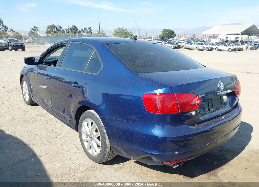 2011 VOLKSWAGEN JETTA 2.5L SE VIN: 3VWDZ7AJ0BM347221