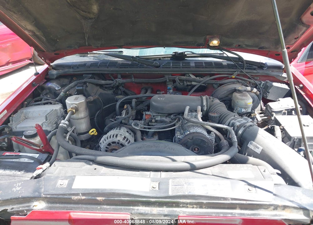 2002 CHEVROLET BLAZER LS VIN: 1GNCT18W92K195758