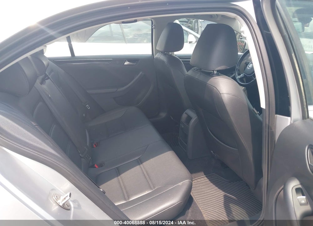 2016 VOLKSWAGEN JETTA 1.8T SEL VIN: 3VWL07AJ8GM333418