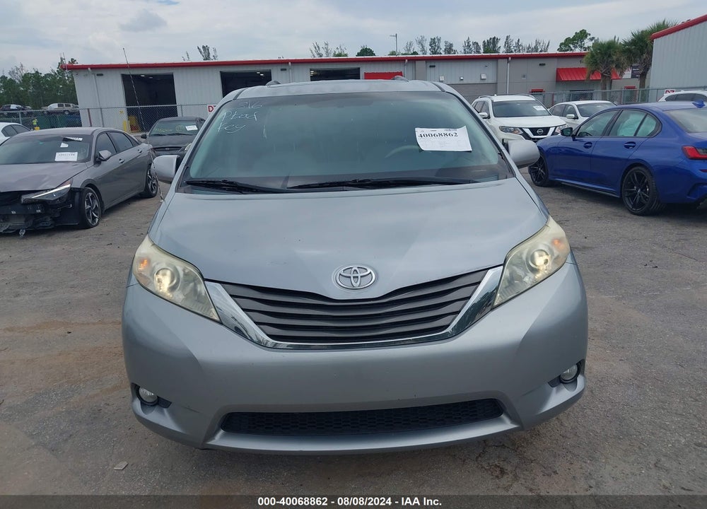 2013 TOYOTA SIENNA XLE V6 8 PASSENGER VIN: 5TDYK3DC7DS295507