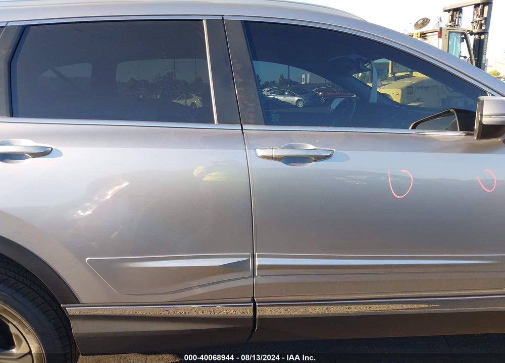 2017 HONDA CR-V TOURING VIN: 2HKRW2H95HH623603