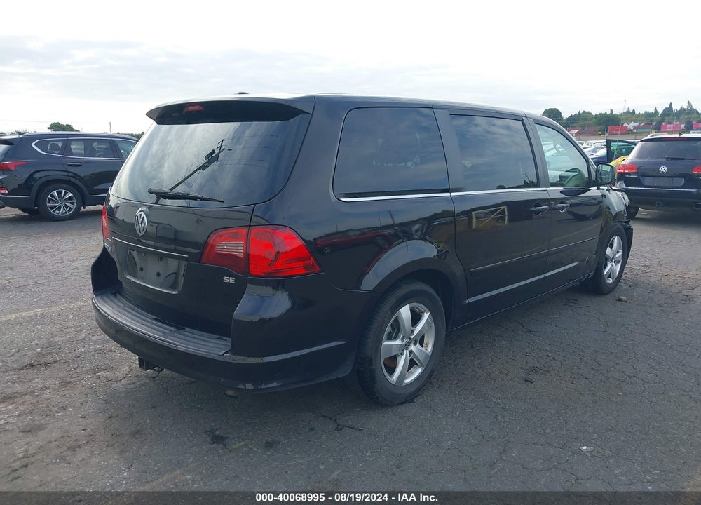 2010 VOLKSWAGEN ROUTAN SE VIN: 2V4RW3D14AR262756