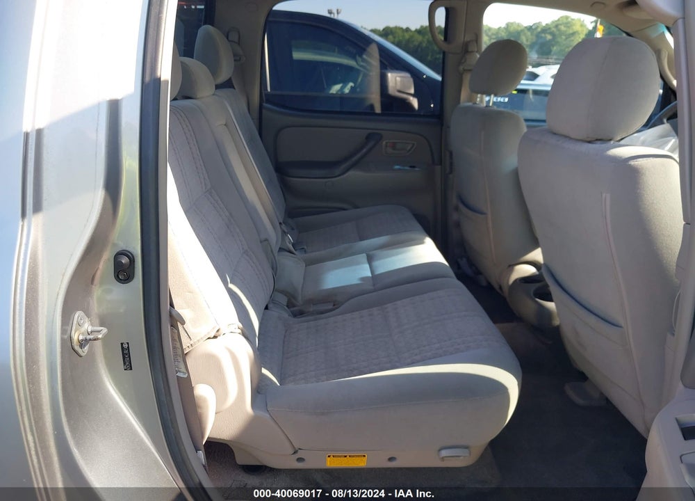 2005 TOYOTA TUNDRA SR5 V8 VIN: 5TBET341X5S463424