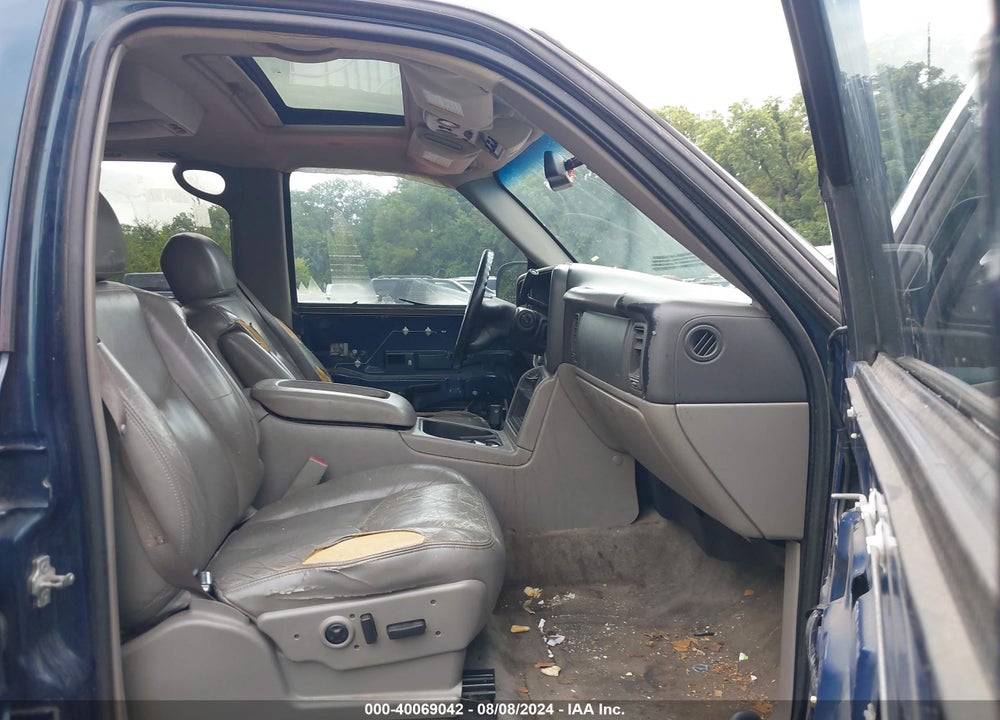 2005 CHEVROLET TAHOE LT VIN: 1GNEK13T05J195084