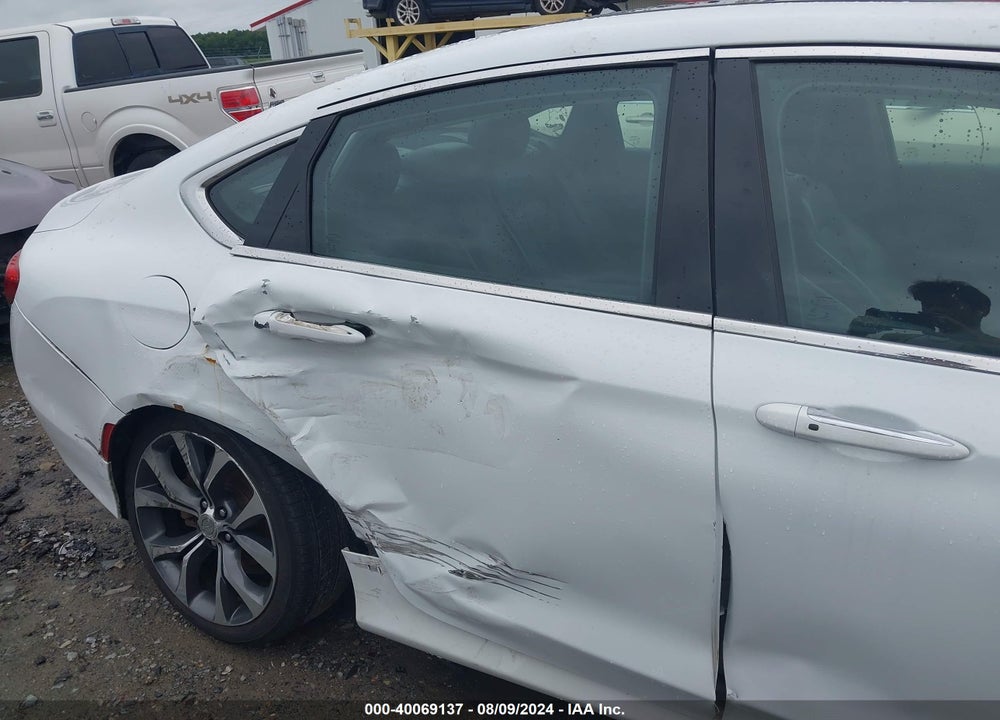 2016 CHRYSLER 200 C VIN: 1C3CCCCGXGN187327
