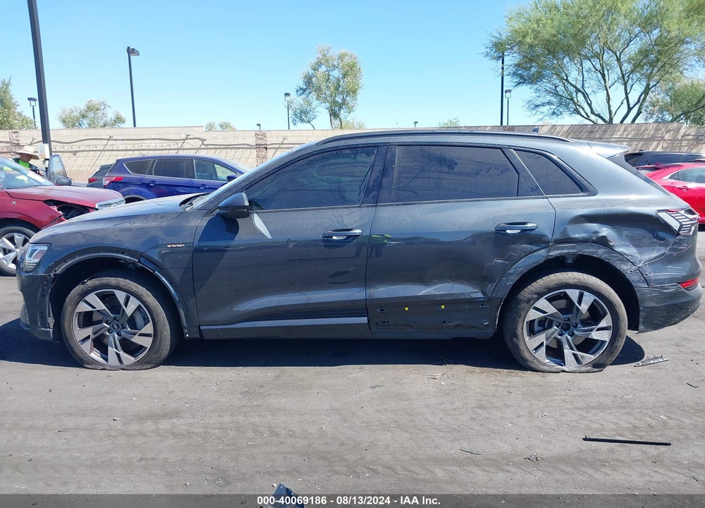2021 AUDI E-TRON PREMIUM QUATTRO VIN: WA1AAAGE9MB007994