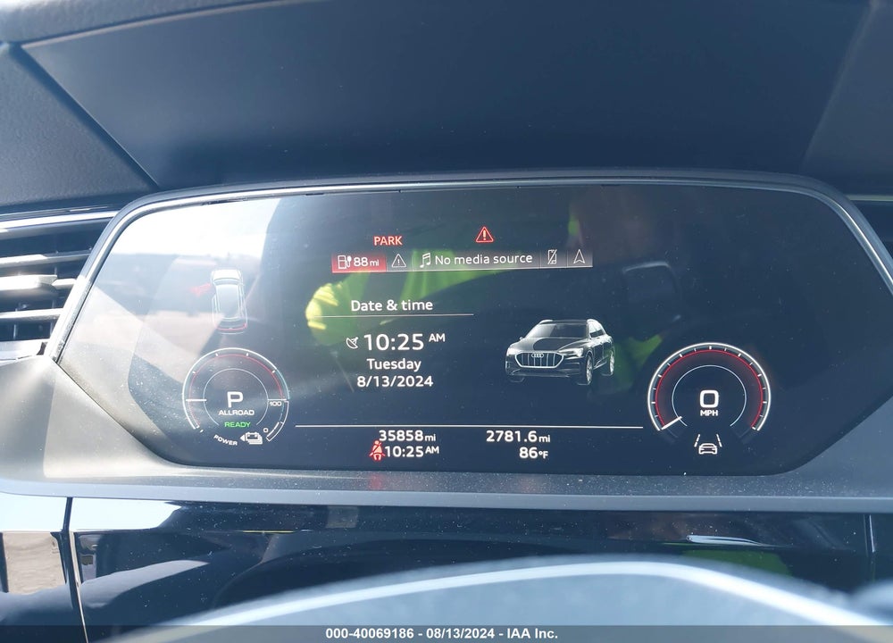 2021 AUDI E-TRON PREMIUM QUATTRO VIN: WA1AAAGE9MB007994