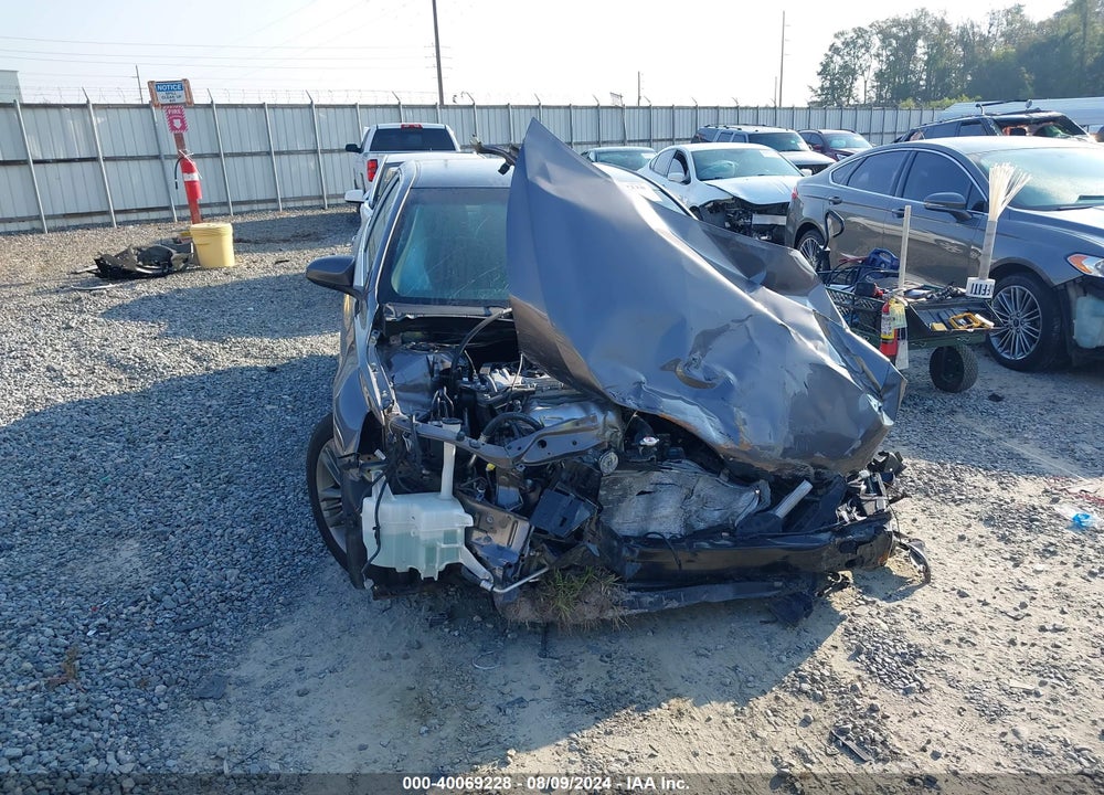 2017 TOYOTA CAMRY SE VIN: 4T1BF1FK9HU307902