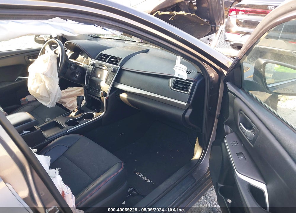 2017 TOYOTA CAMRY SE VIN: 4T1BF1FK9HU307902