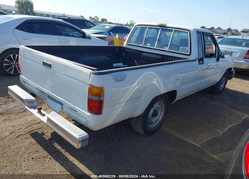 1988 TOYOTA PICKUP XTRACAB RN56 SR5 VIN: JT4RN56S0J7033328