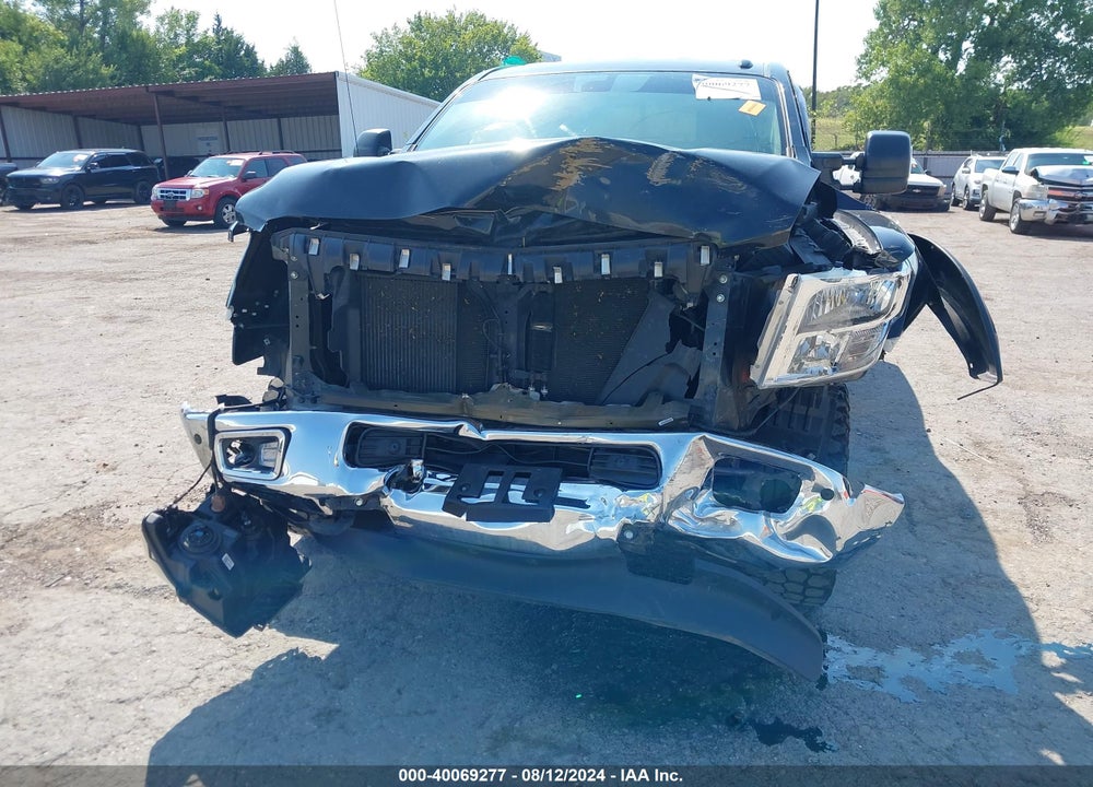 2017 NISSAN TITAN XD SV GAS VIN: 1N6AA1F40HN552532
