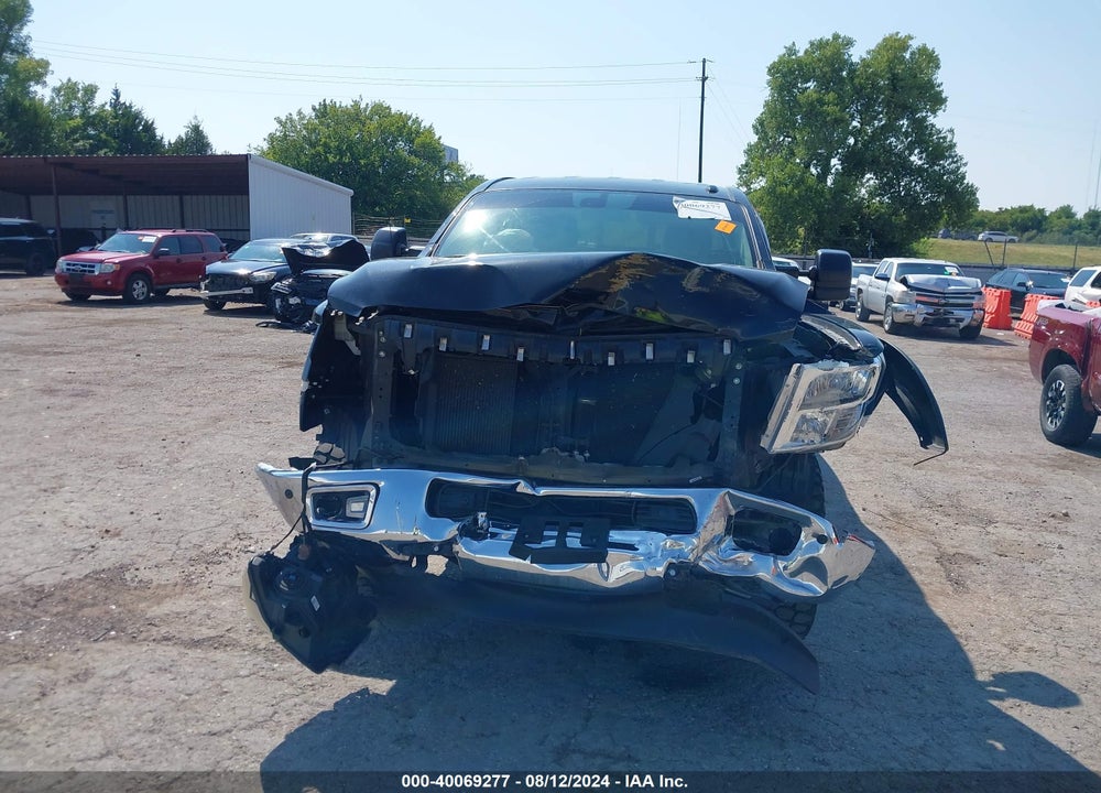 2017 NISSAN TITAN XD SV GAS VIN: 1N6AA1F40HN552532