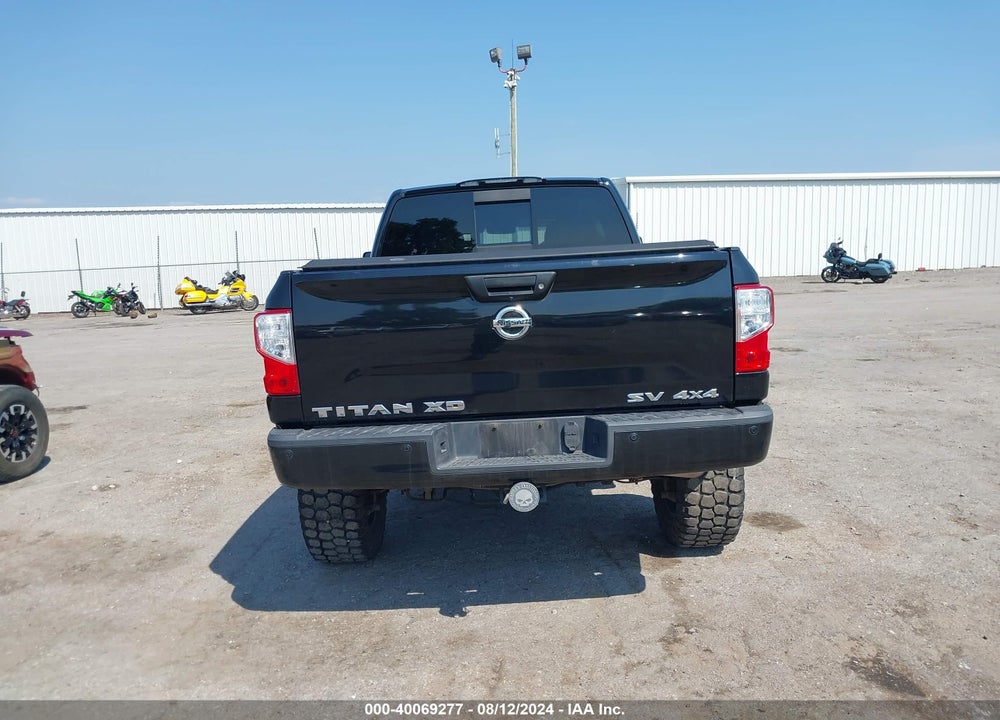 2017 NISSAN TITAN XD SV GAS VIN: 1N6AA1F40HN552532