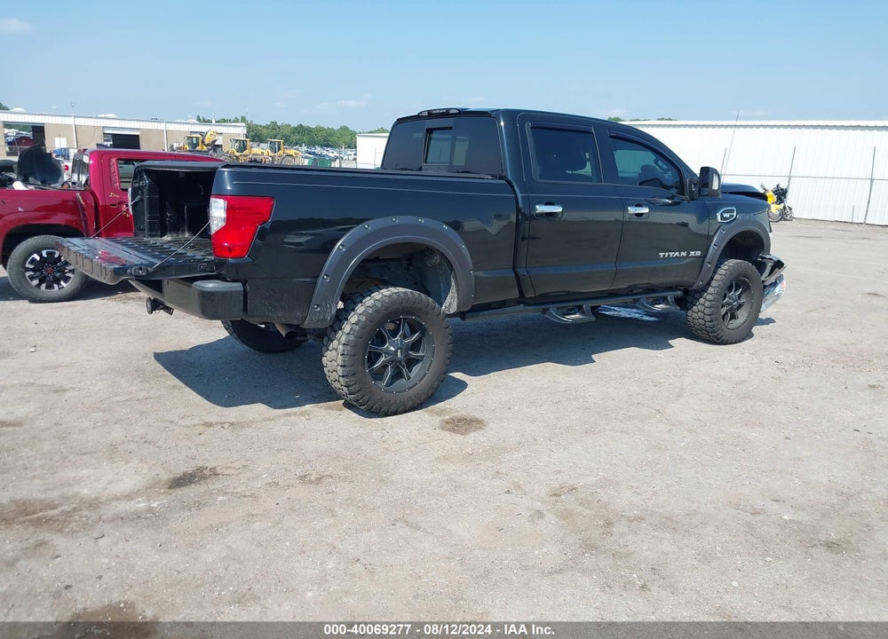 2017 NISSAN TITAN XD SV GAS VIN: 1N6AA1F40HN552532