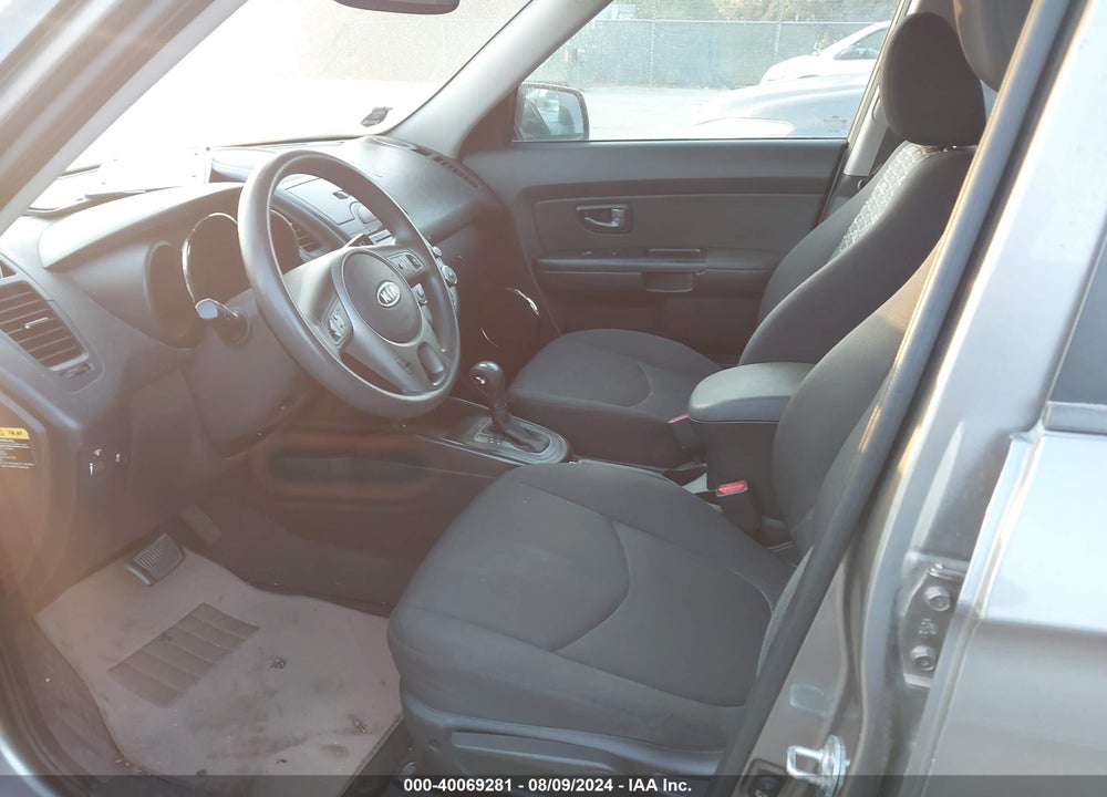 2011 KIA SOUL VIN: KNDJT2A26B7213164