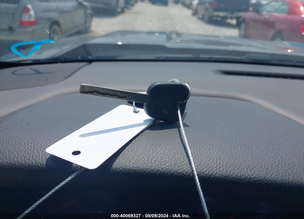 2017 CHEVROLET SILVERADO 1500 2LT VIN: 1GCVKREC4HZ379809
