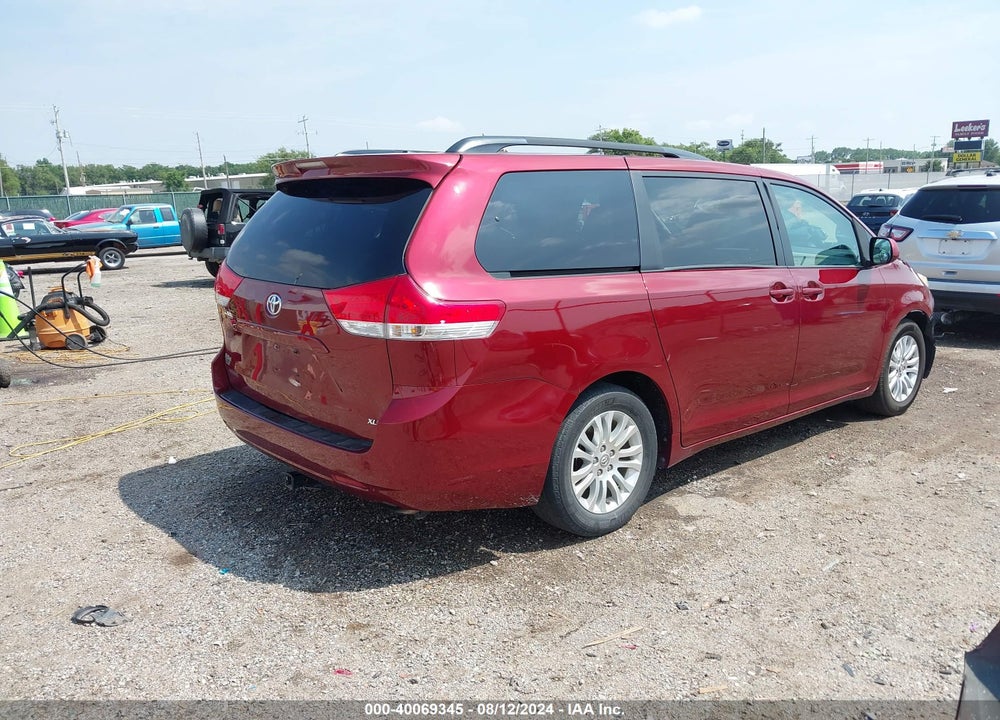 2011 TOYOTA SIENNA XLE V6 VIN: 5TDYK3DC7BS135995
