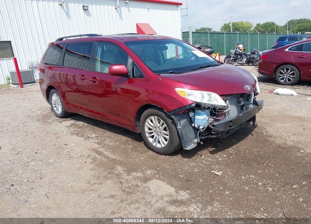 2011 TOYOTA SIENNA XLE V6 VIN: 5TDYK3DC7BS135995