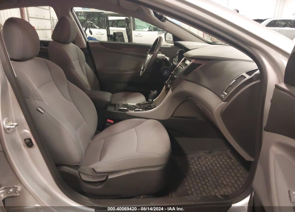 2013 HYUNDAI SONATA GLS VIN: 5NPEB4AC1DH793365