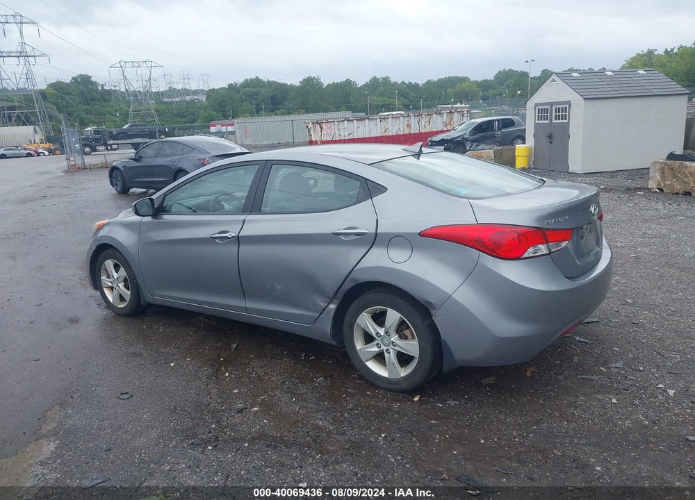 2013 HYUNDAI ELANTRA GLS VIN: KMHDH4AE8DU918147