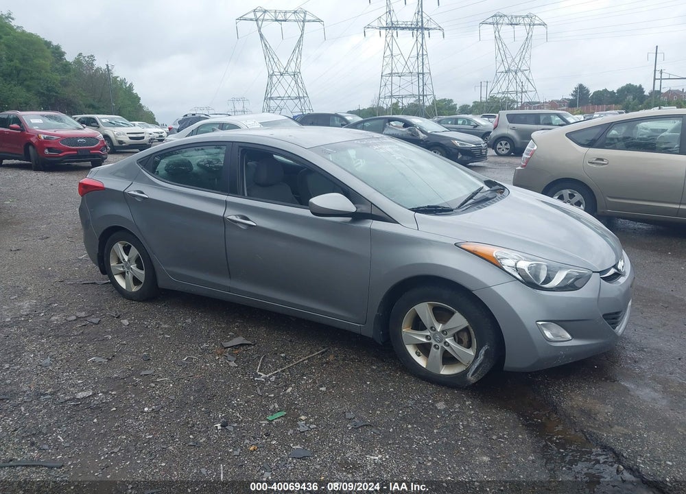 2013 HYUNDAI ELANTRA GLS VIN: KMHDH4AE8DU918147