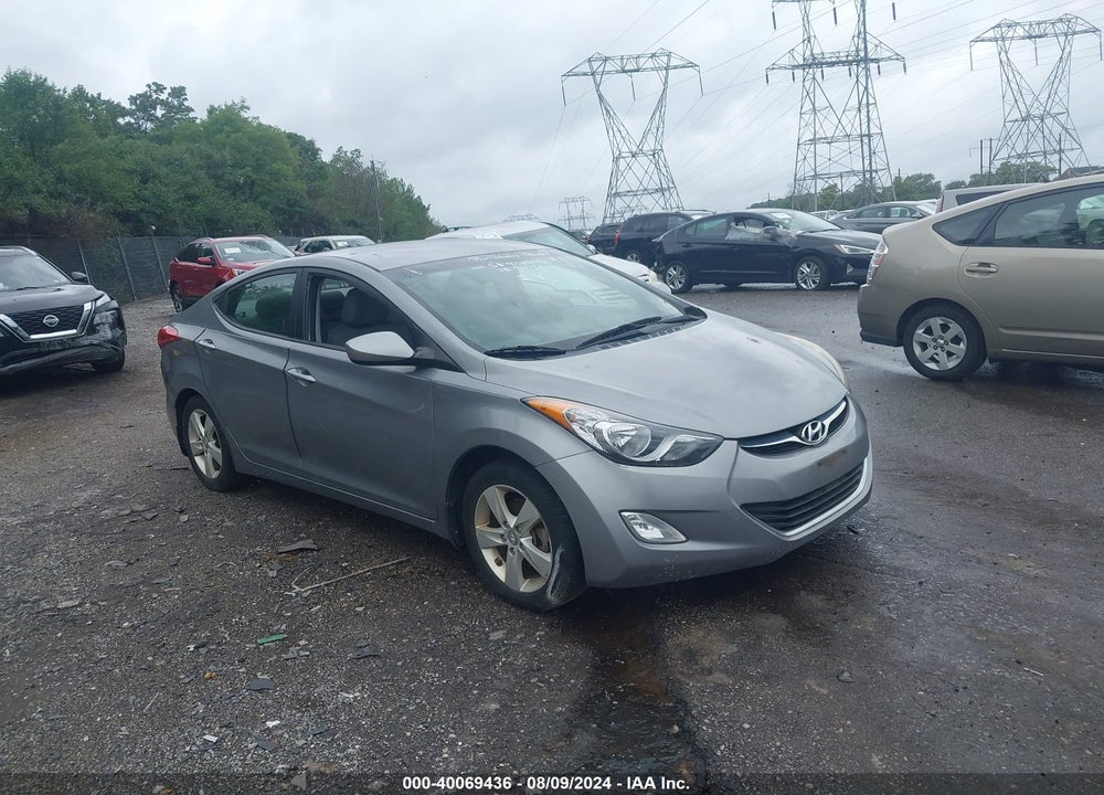 2013 HYUNDAI ELANTRA GLS VIN: KMHDH4AE8DU918147