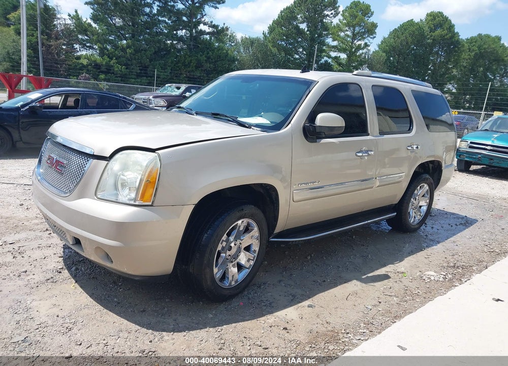 2007 GMC YUKON DENALI VIN: 1GKFK63807J293206