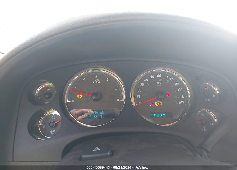 2007 GMC YUKON DENALI VIN: 1GKFK63807J293206