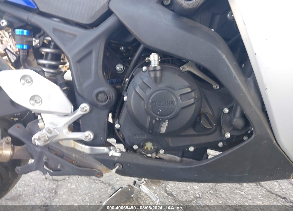 2015 YAMAHA YZFR3 VIN: MH3RH06Y5FK001270