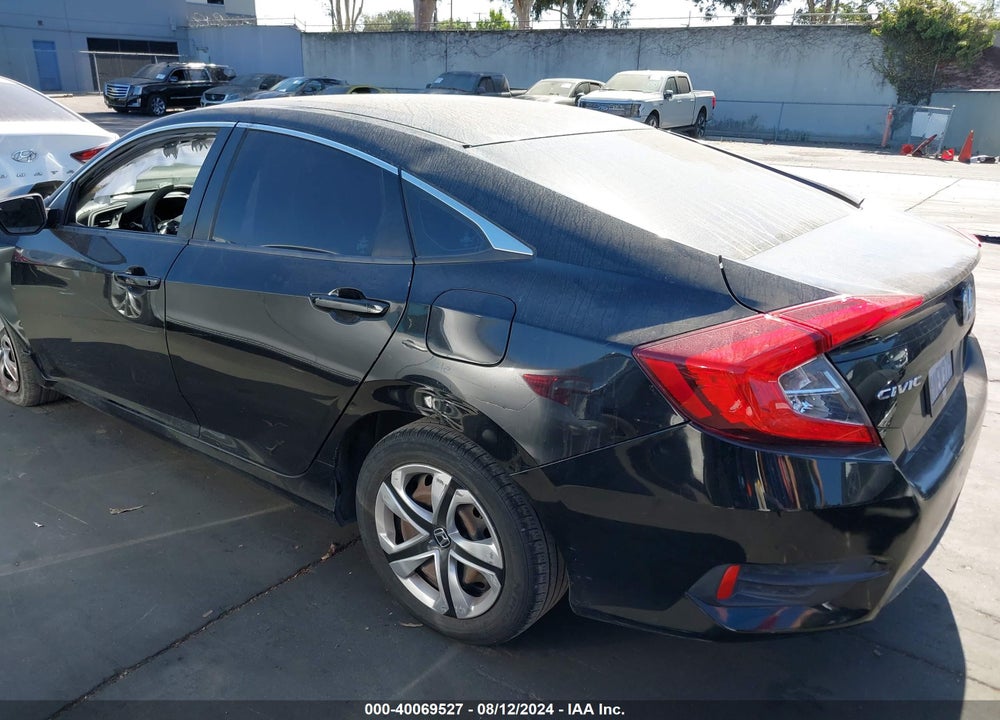 2018 HONDA CIVIC LX VIN: 2HGFC2F53JH535581