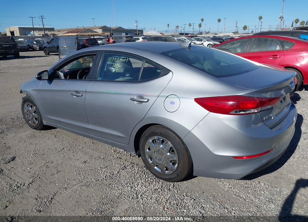 2017 HYUNDAI ELANTRA VIN: 5NPD74LF5HH202111