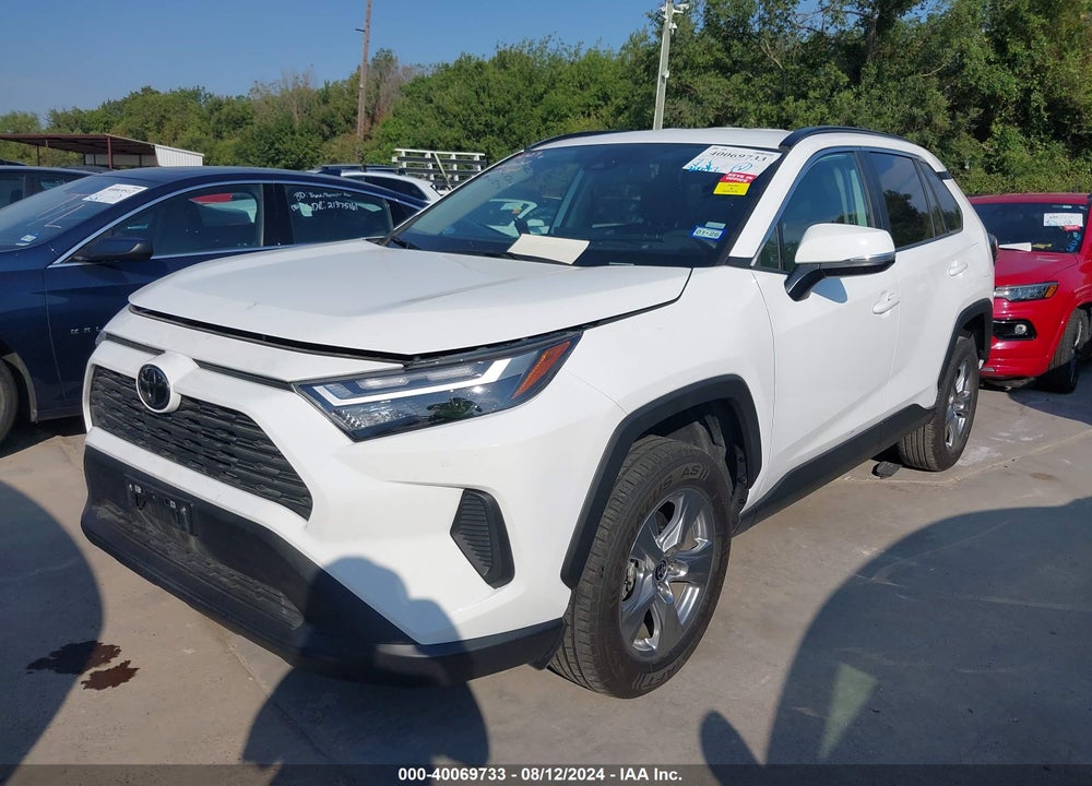 2024 TOYOTA RAV4 XLE VIN: 2T3W1RFV1RC266765