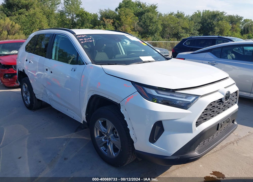 2024 TOYOTA RAV4 XLE VIN: 2T3W1RFV1RC266765