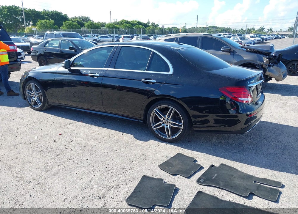 2018 MERCEDES-BENZ E 300 VIN: WDDZF4JB0JA333815