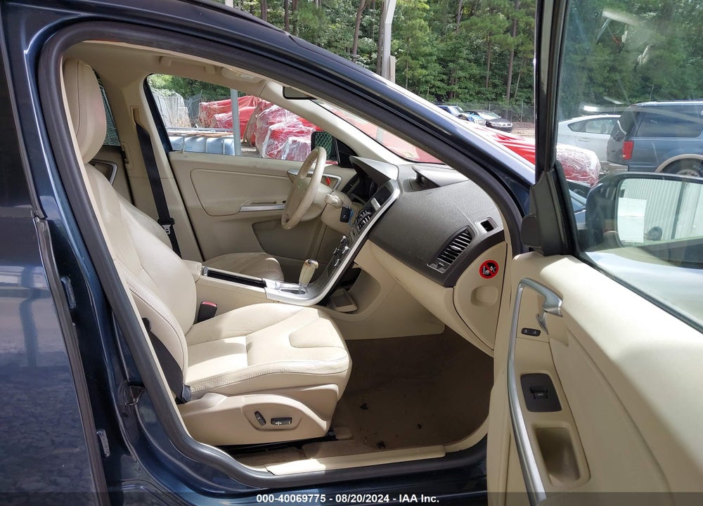 2010 VOLVO XC60 3.2 VIN: YV4982DL0A2122876