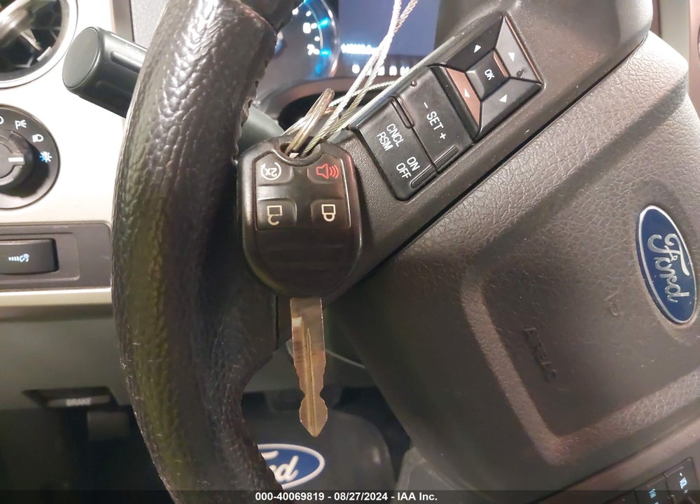 2014 FORD F-150 LARIAT VIN: 1FTFW1EF8EKG48452