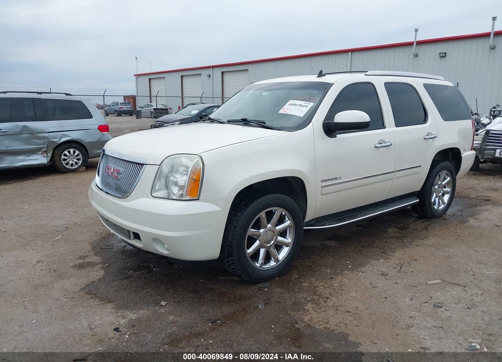 2011 GMC YUKON DENALI VIN: 1GKS2EEF3BR329064
