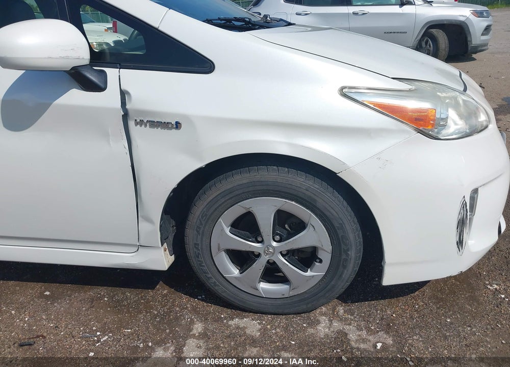 2015 TOYOTA PRIUS THREE VIN: JTDKN3DU1F0417581
