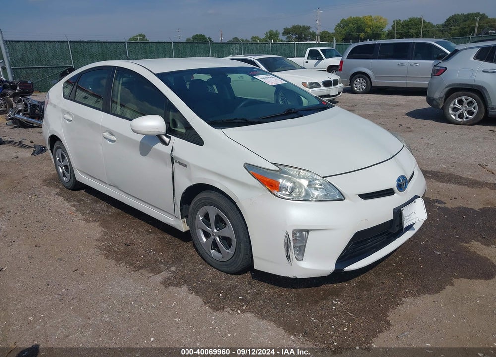 2015 TOYOTA PRIUS THREE VIN: JTDKN3DU1F0417581